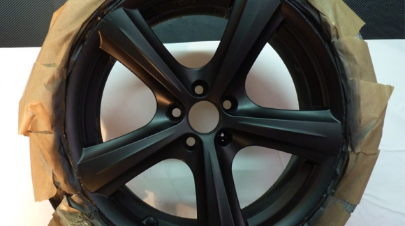 Llanta pintada con Full Dip.