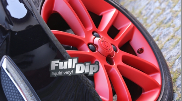 Rojo Intenso, profundo y de alta calidad.