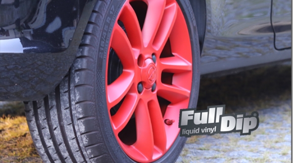 Rojo Intenso, profundo y de alta calidad.