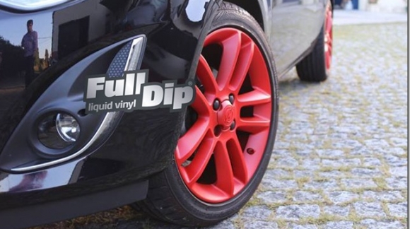 Rojo Intenso, profundo y de alta calidad.